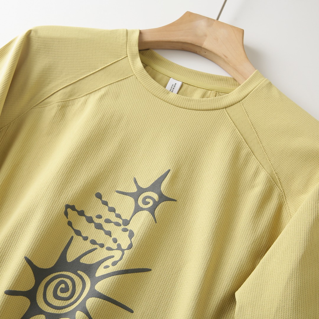 ユニセックス ハイストレッチ 通気性のある長袖 T シャツ  - Summer Clothing Long Sleeve のレビューと価格